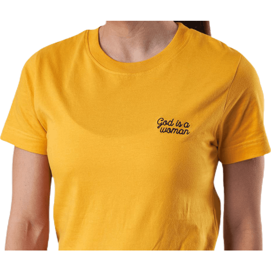 Mysen Dieu est une femme jaune