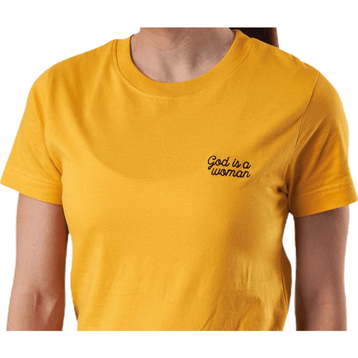 Mysen Dieu est une femme jaune