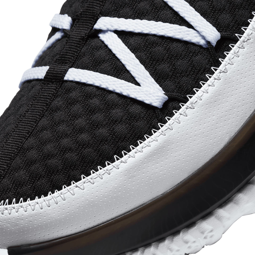 LeBron XVII Low