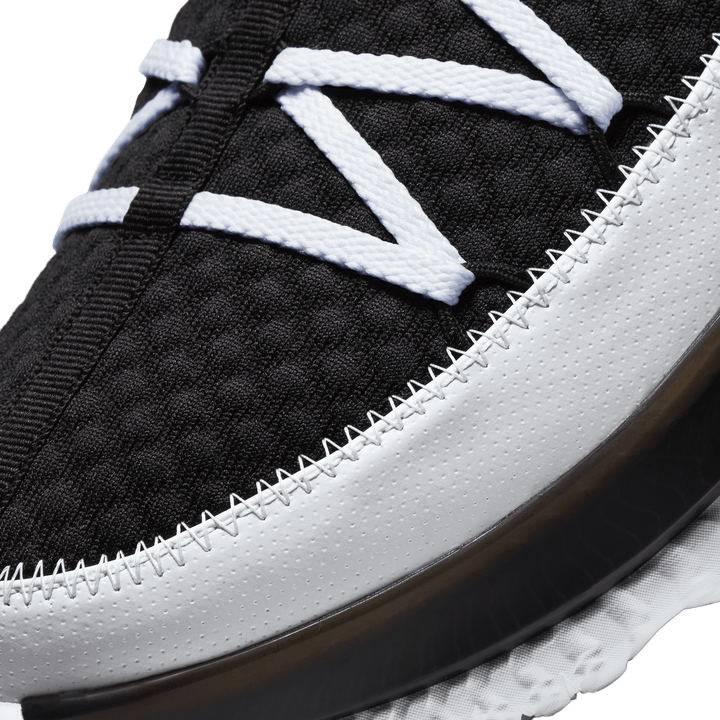 LeBron XVII Low