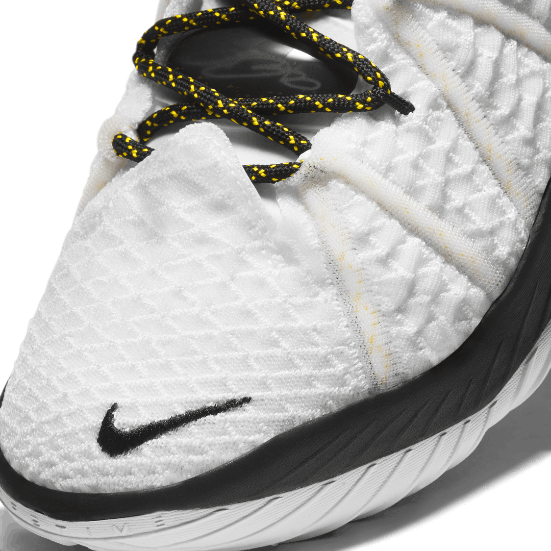 LeBron XVIII