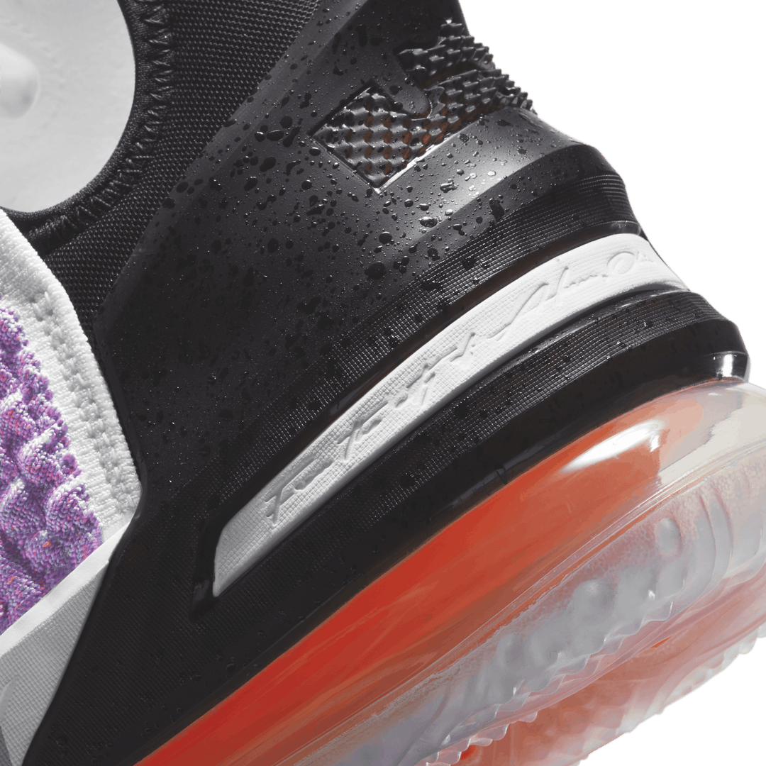 LeBron XVIII