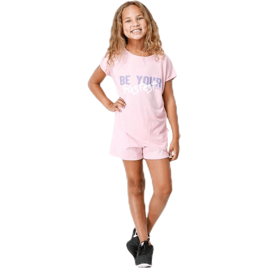 Junior Aileen Pink