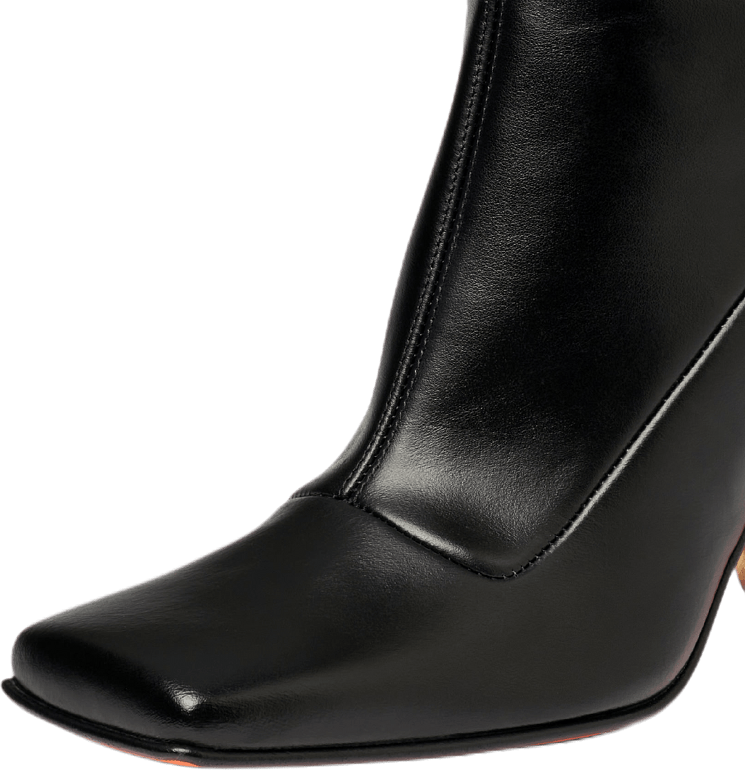 Level Booite Leather Black