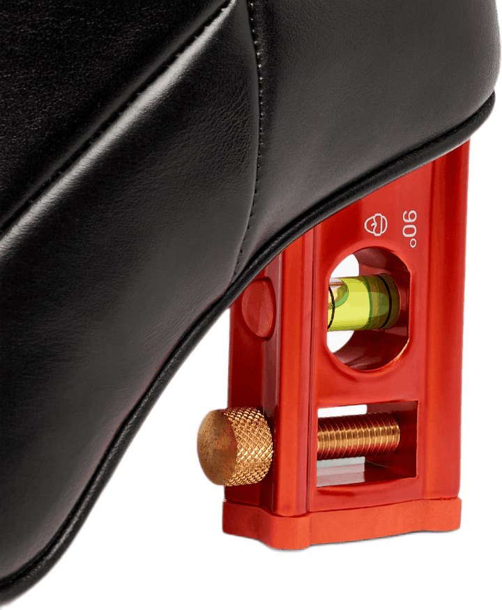 Level Booite Leather Black